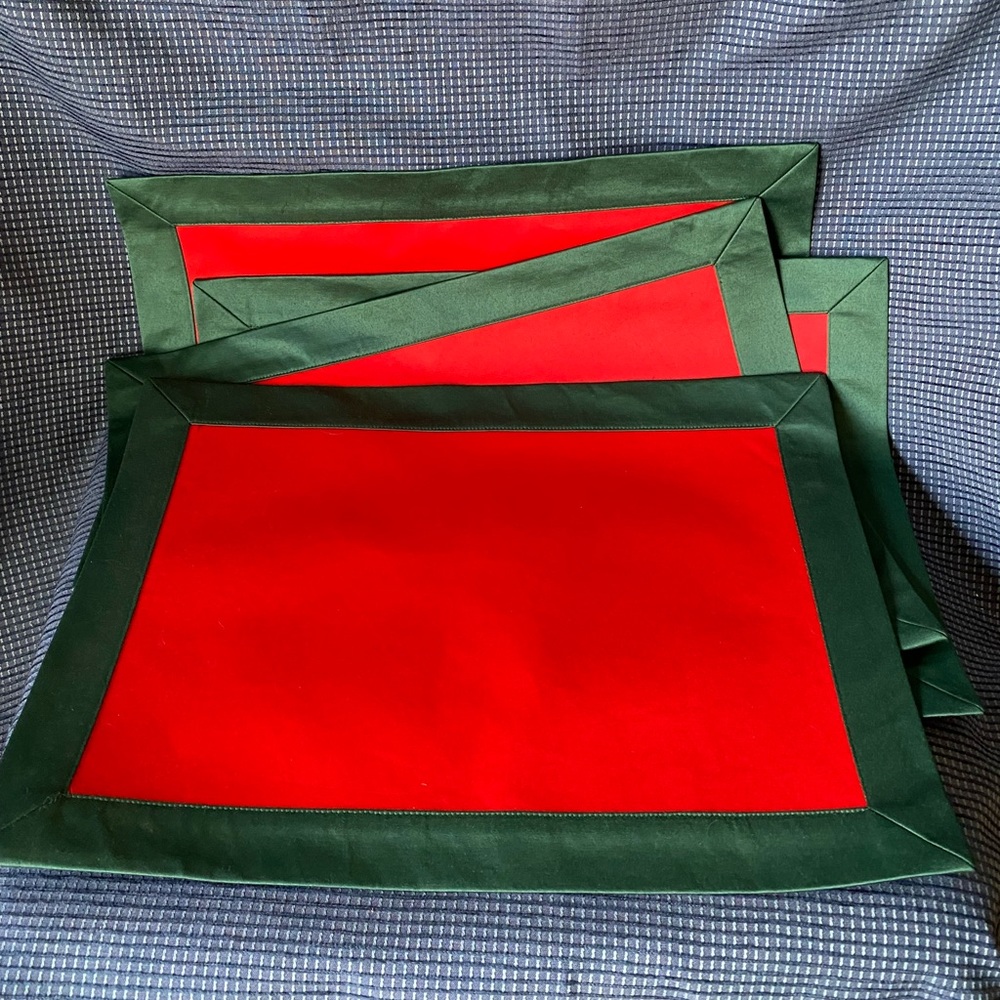 Set of Four (4) Heavy Chinz Holiday Placemats